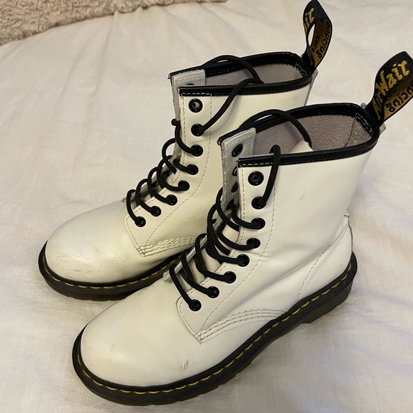 Dr. Martens Shoes - Women’s Dr. Martens 1460 8-Eye Boot